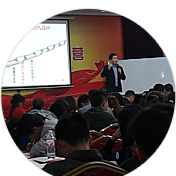 專家輔導、現場沙龍，更多干貨與人脈資源